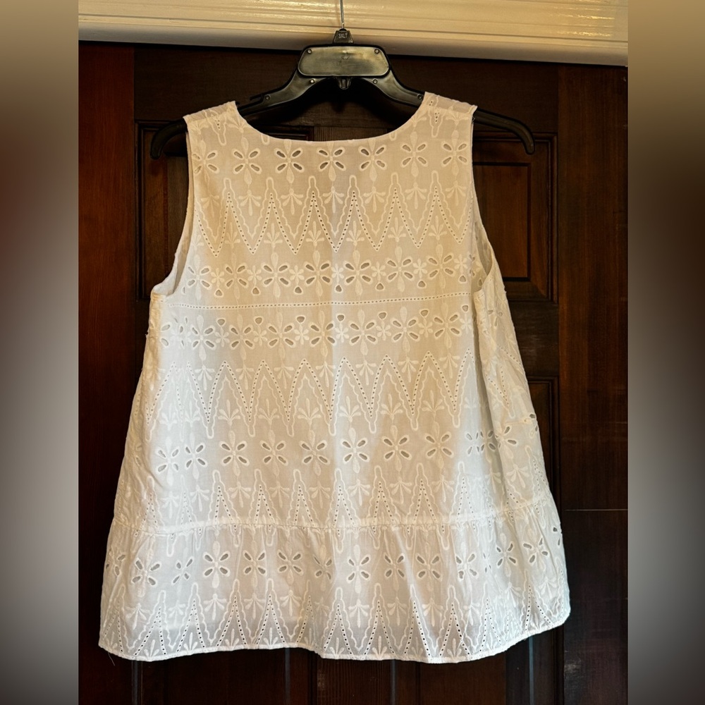 LOFT White Eyelet Sleeveless V-Notch Top - Picture 2 of 6